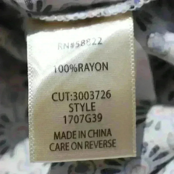 MAX STUDIO 70s Style Retro Smocked Cuff Button Up Lightweight Rayon Blouse Small - Picture 6 of 9